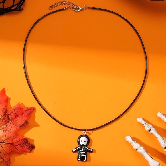 Skelly Buddies~ Baby Toddler Skeleton Black White Handpainted Halloween Necklace - Picture 4 of 5